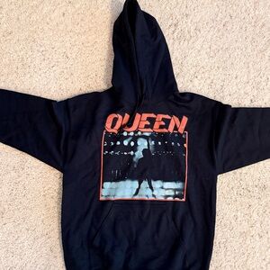 NWOT Queen Branded Hoodie Size Medium.‎